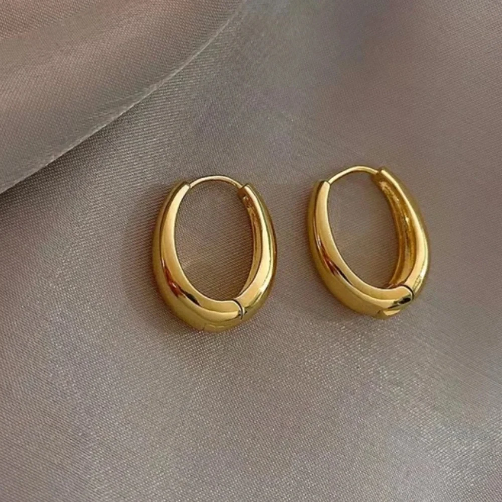 NWT 18k GOLD PLATED EARRINGS - Picture 6 of 7